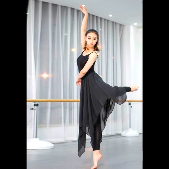 2 in 1 Black Dancing Skirt with Leggings - Picture 1 of 4